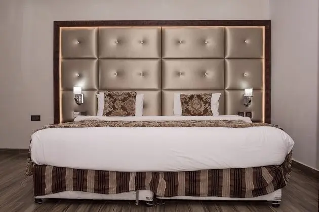 Villa, 3 Yatak Odası, Havuz Manzaralı