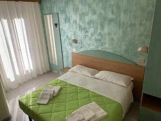 Tek Büyük veya İki Ayrı Yataklı Oda