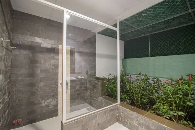 Standard Oda, Bahçe Manzaralı