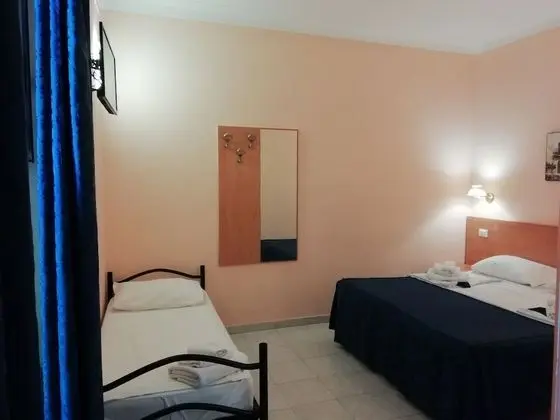 Dört Kişilik Oda, 1 Yatak Odası, Ek Bina