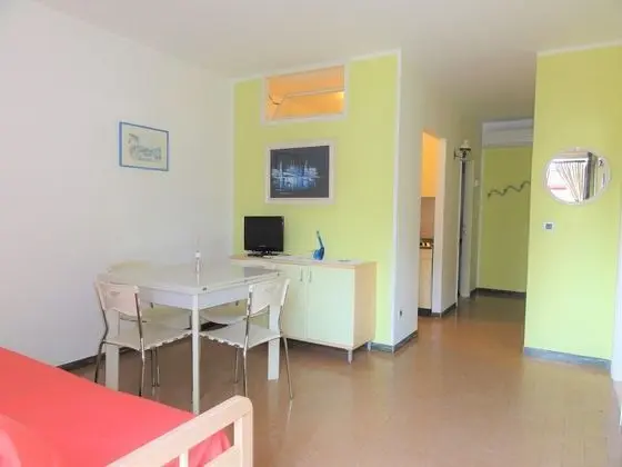 Apart Daire, 2 Yatak Odası (Via Lira 60 C30016)