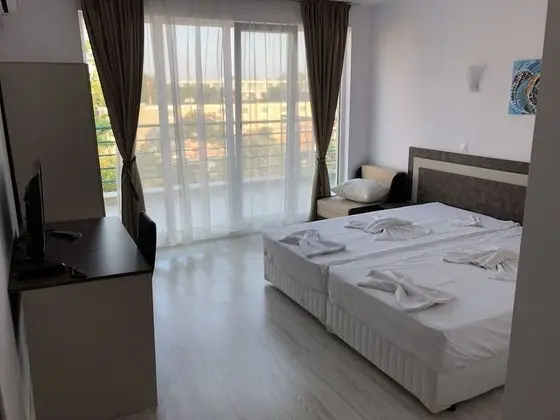 Standard Tek Büyük Yataklı Oda