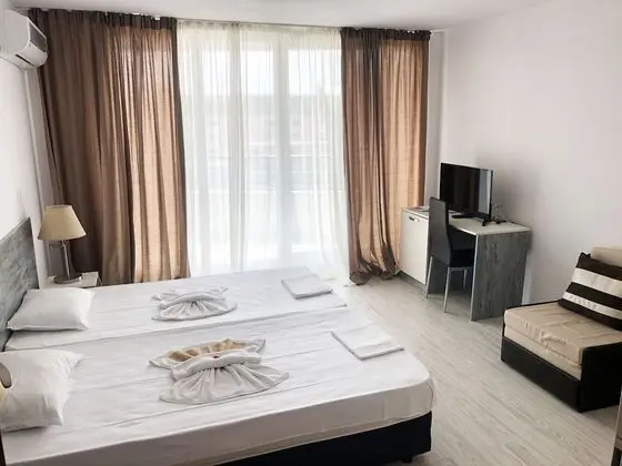 Standard Tek Büyük Yataklı Oda