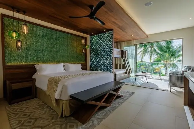 Ocean Front Family King Suite