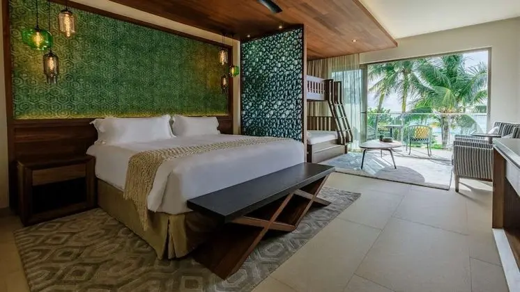 Ocean Front Family King Suite