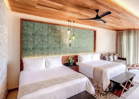 Ocean Front Queen Suite