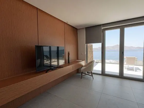 Deluxe Süit, 1 Büyük (Queen) Boy Yatak, Balkon, Deniz Manzaralı