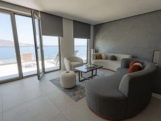 Deluxe Süit, 1 Büyük (Queen) Boy Yatak, Balkon, Deniz Manzaralı