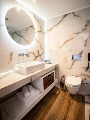 Executive Custom Bahçe Manzaralı Oda
