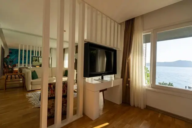 Executive Custom Deniz Manzaralı Oda