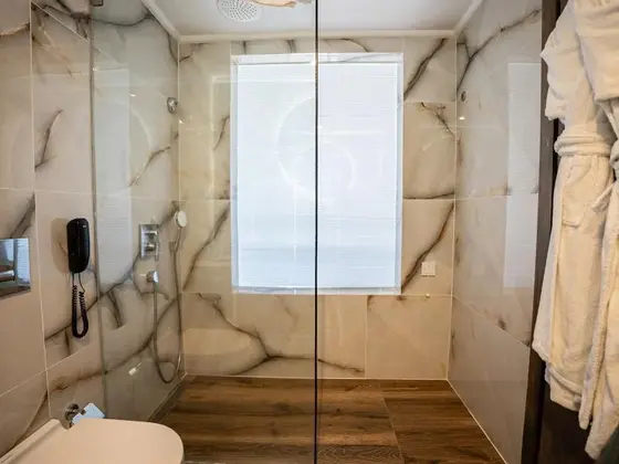 Executive Custom Deniz Manzaralı Oda