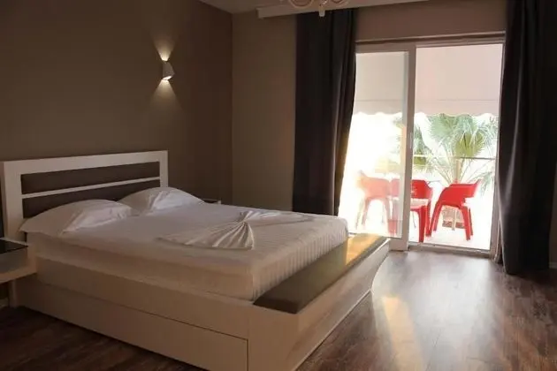 Dört Kişilik Oda, Deniz Manzaralı