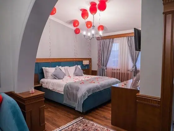 Deluxe Tek Büyük Yataklı Oda