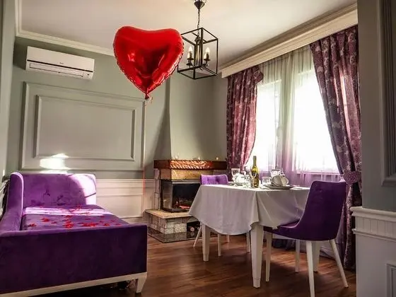 Deluxe Tek Büyük Yataklı Oda