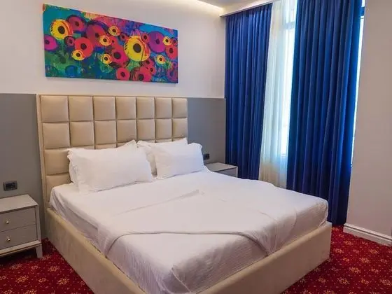 Standard Tek Büyük Yataklı Oda