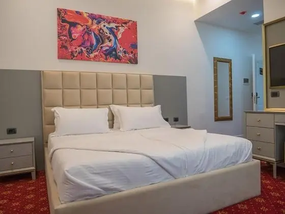 Tek Büyük Yataklı Oda, Balkon