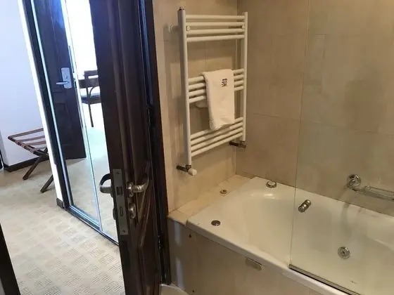 Premium Tek Büyük Yataklı Oda, Özel Banyo