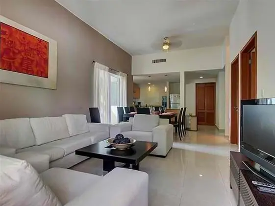 Family Daire, Havuz Kullanımı, Avlu Manzaralı