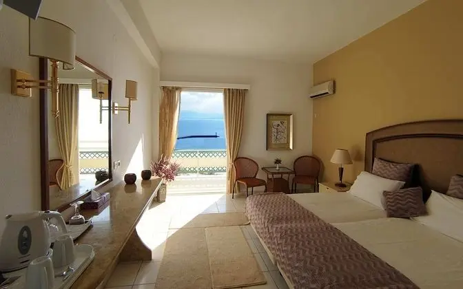 Superior Tek Büyük veya İki Ayrı Yataklı Oda, Deniz Manzaralı