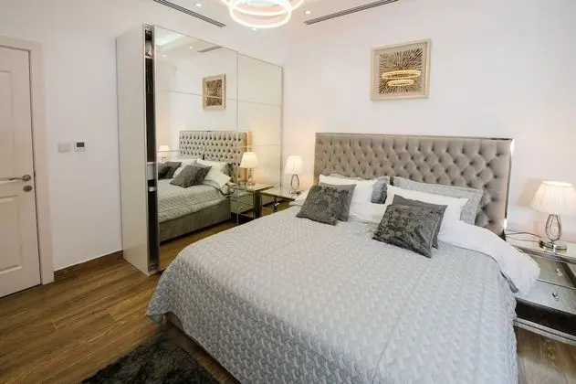 PalmBay @ JBR 4 Bedroom Sea View Apartment