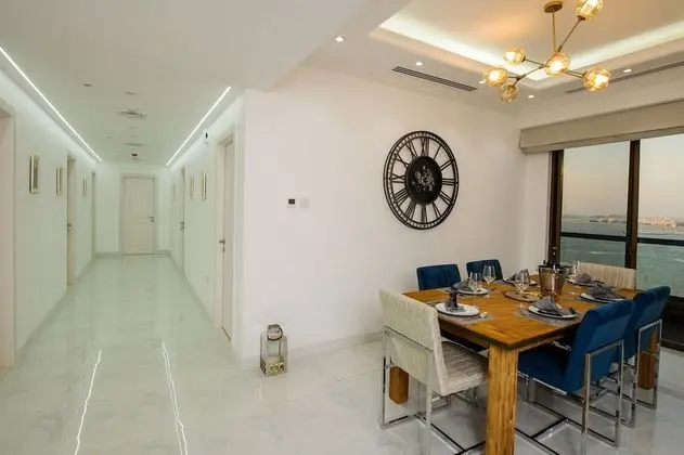 PalmBay @ JBR 4 Bedroom Sea View Apartment