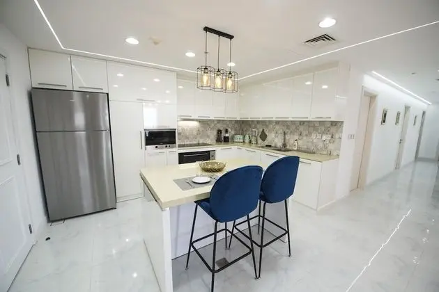 PalmBay @ JBR 4 Bedroom Sea View Apartment