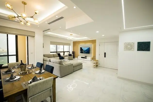 PalmBay @ JBR 4 Bedroom Sea View Apartment
