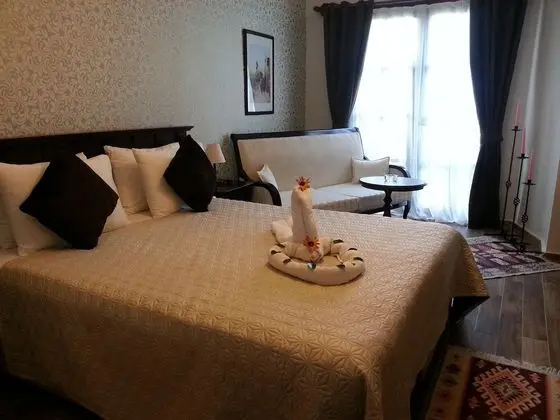 Üç Kişilik Oda