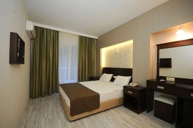 https://imagessl.etstur.com/files/images/hotelImages/TR/98177/l/Palmea-Hotel-Oda-255754.jpg