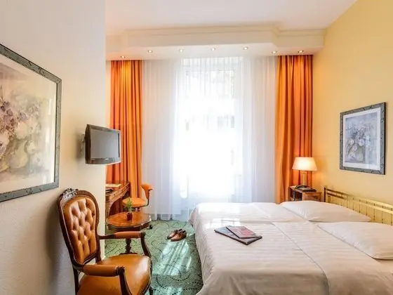 Standard Tek Büyük Yataklı Oda