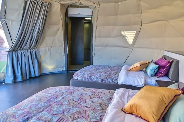 Deluxe Çadır, 2 Büyük (Queen) Boy Yatak
