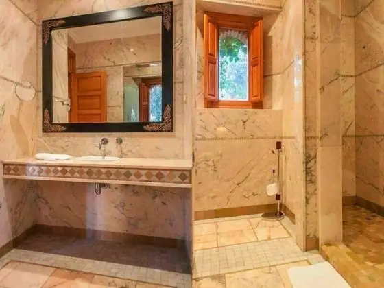 Grand Villa, Sigara İçilmez