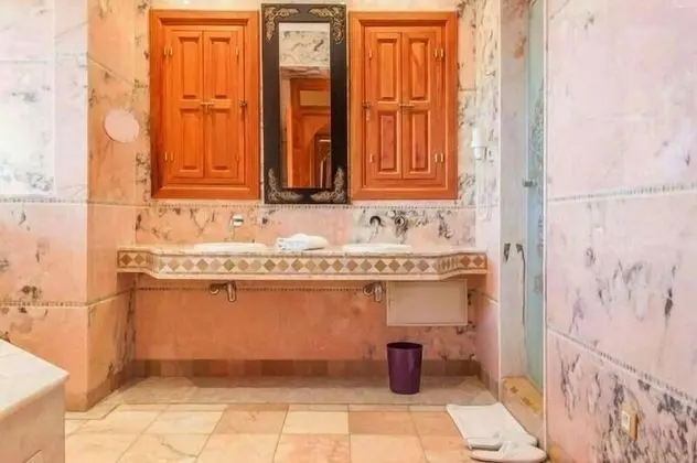 Grand Villa, Sigara İçilmez
