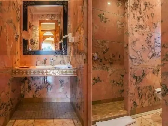 Grand Villa, Sigara İçilmez