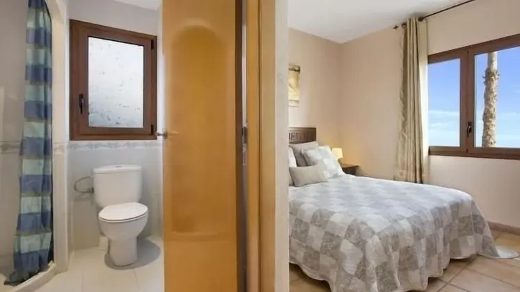 Villa, 5 Yatak Odası, Kişiye Özel Havuzlu, Deniz Manzaralı