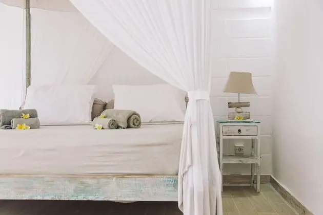 Bungalov, Havuz Manzaralı