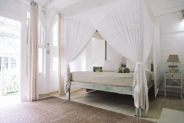 Bungalov, Havuz Manzaralı