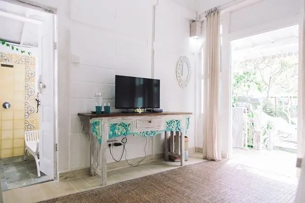 Bungalov, Havuz Manzaralı