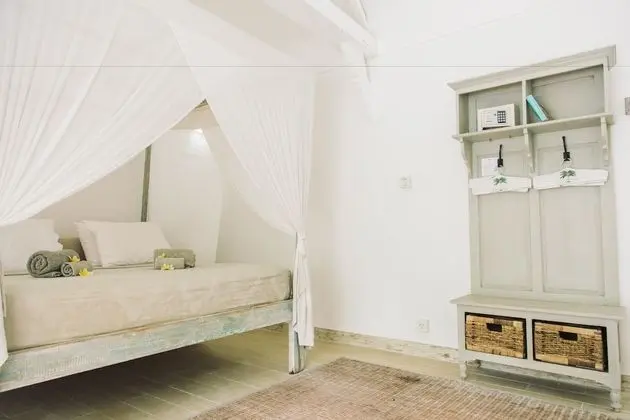 Bungalov, Havuz Manzaralı