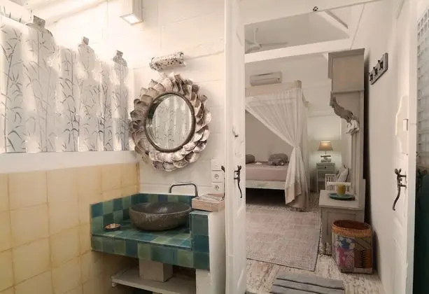 Bungalov, Havuz Manzaralı