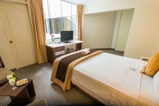 SUPERIOR ROOM