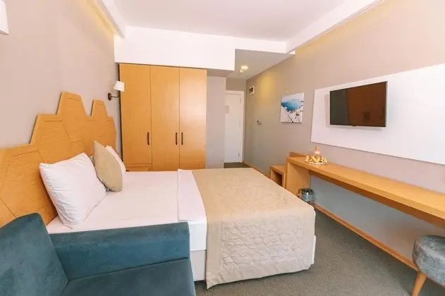 Standart Oda, Bahçe Manzaralı, Balkonlu