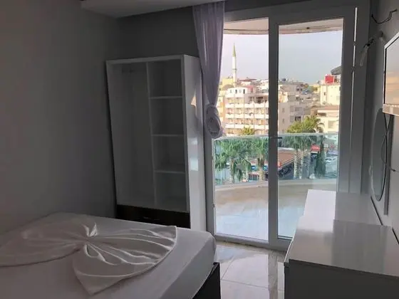 Standard Tek Büyük Yataklı Oda