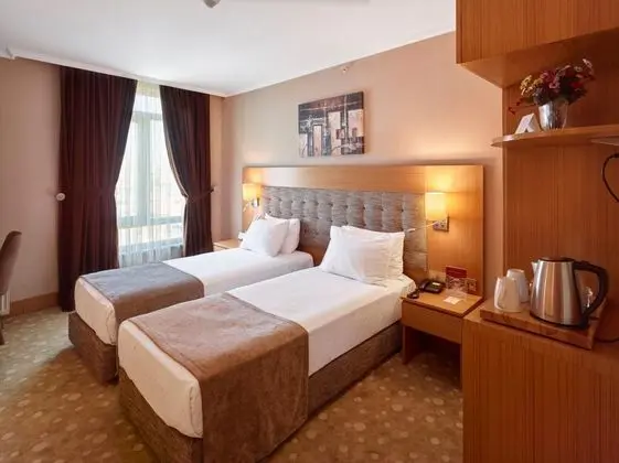 Standart Oda, Şehir Manzaralı