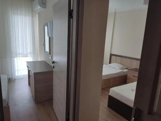Aile Odası, Kara Manzaralı, Balkonlu