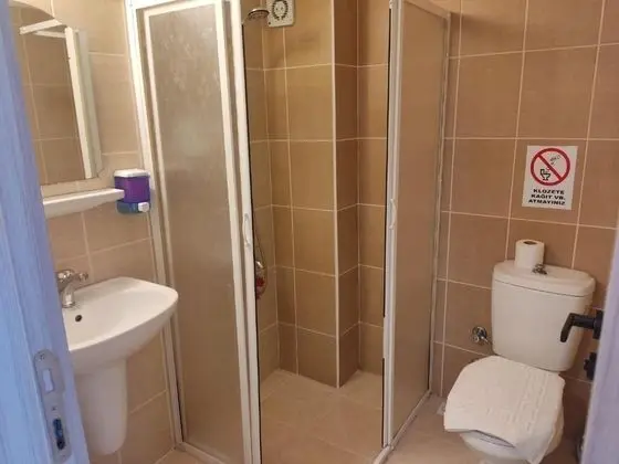Aile Odası, Kara Manzaralı, Balkonlu