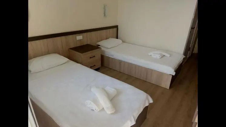 Standart İki Yataklı Oda, Deniz veya Bahçe Manzaralı, Balkonlu