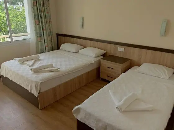 Standart Üç Kişilik Oda, Deniz Manzaralı, Balkonlu