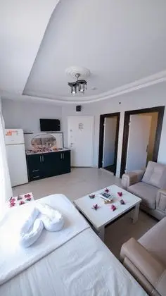 Aile Suiti, Deniz ve Şehir Manzaralı, Balkonlu