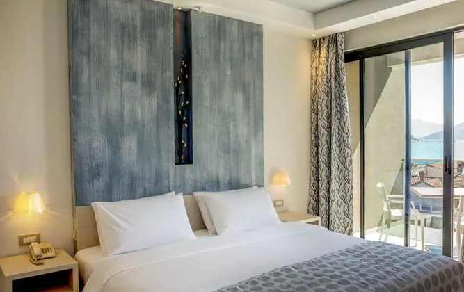 1 Çift ​​kişilik Yatak Side Sea View
